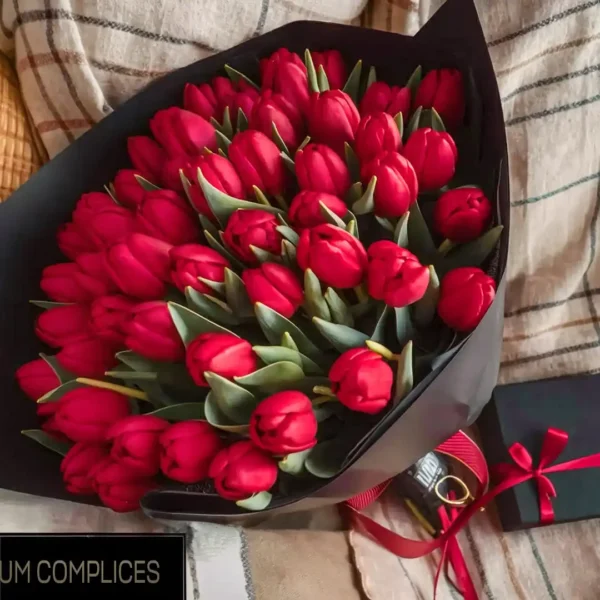 60 Tulipanes En Ramo Gigante Premium Cómplices