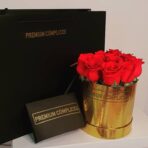 Box dorado de rosas