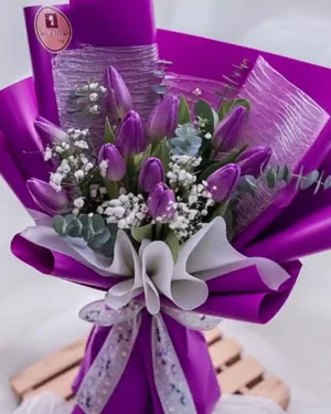 12 Tulipanes Premium Morados