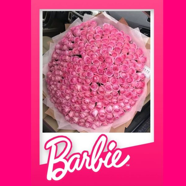 Ramo gigante de rosas para ver barbie