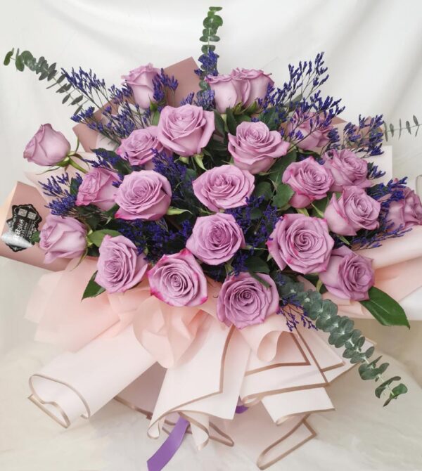 ramo-de-rosas-lila
