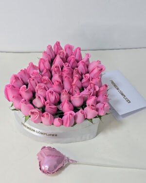 FELIZ DÍA DE LA MUJER MI CORAZÓN ( 50 ROSAS TONOS ROSADOS)