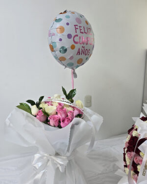 BOUQUET FLORES MAGIA Y ALEGRÍA DE ROSAS BLANCAS Y ROSADAS