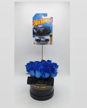 BOX DE ROSAS AZULES MÁS CARRITO HOTWEELS