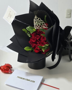 RAMO DE ROSAS PARA GRADUACIÓN - ERES MI REYNA